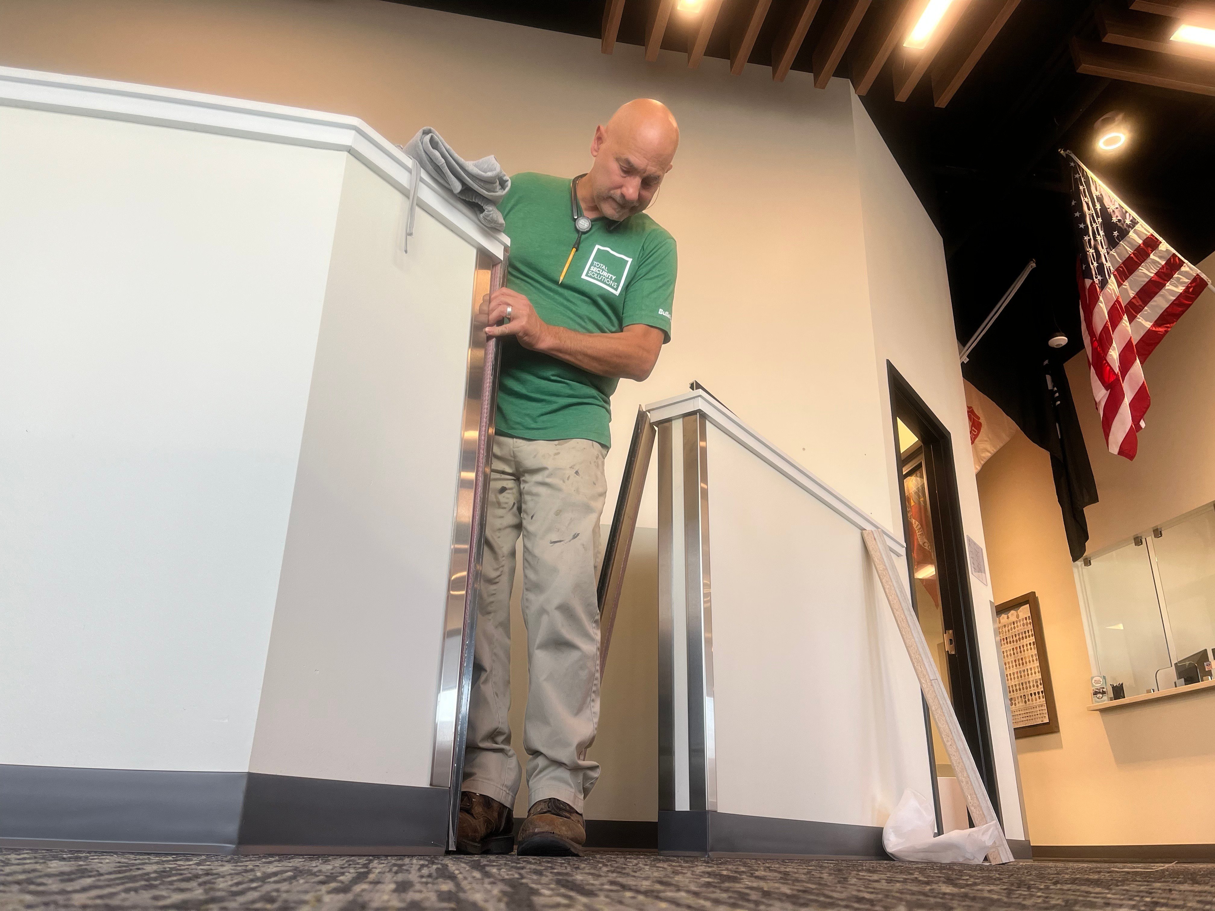 Barrier-installation